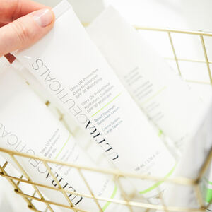 Защитный увлажняющий крем SPF 30+ с эффектом матирования